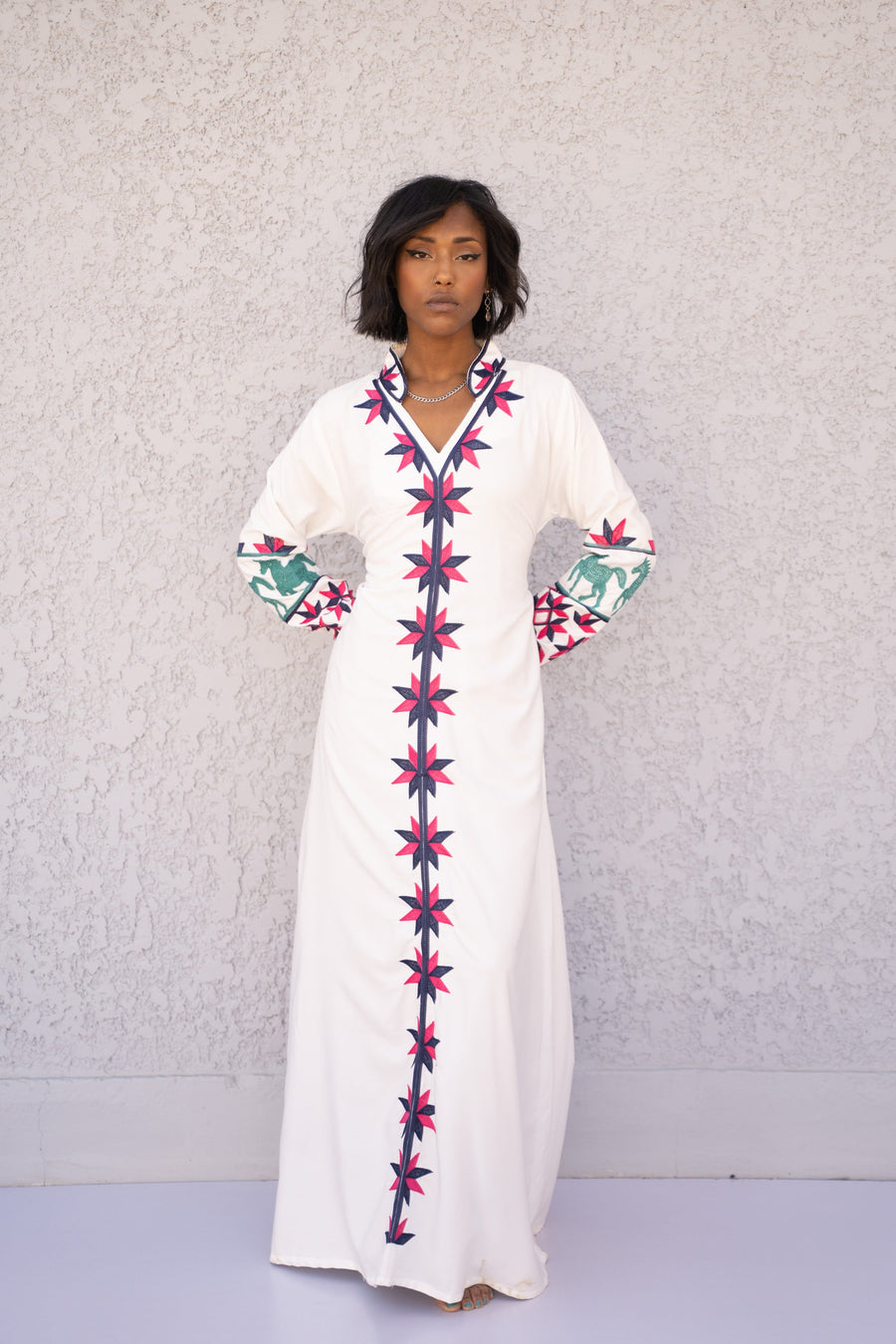 Chic White embroidered cotton Caftan, caftans for women, Kaftans, embroidered Caftan dress, Caftan maxi dress, Caftans for women, Caftans