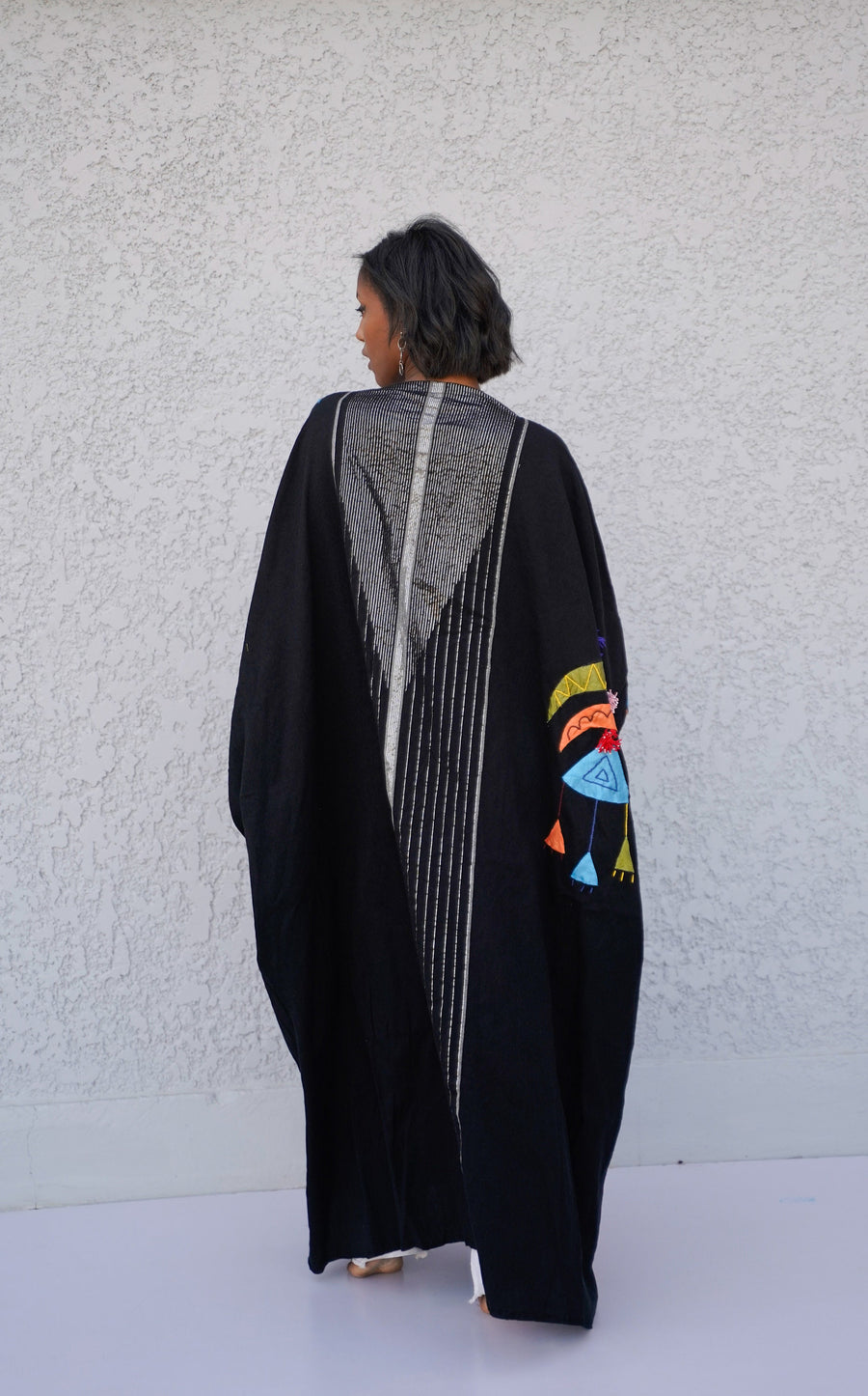 Vintage Black Gypsy Abaya, Hand loomed Kimono, Wool Abaya, Wool kimono, Oriental Kimono, Handmade abaya, Embroidered Abaya, Dressy Kimono