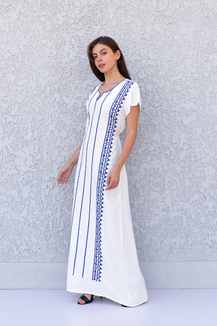 Elegant white caftan maxi dress, embroidered cotton Kaftan dress, wedding kaftan, caftans for women, classy dinner Kaftan, Egyptian cotton.