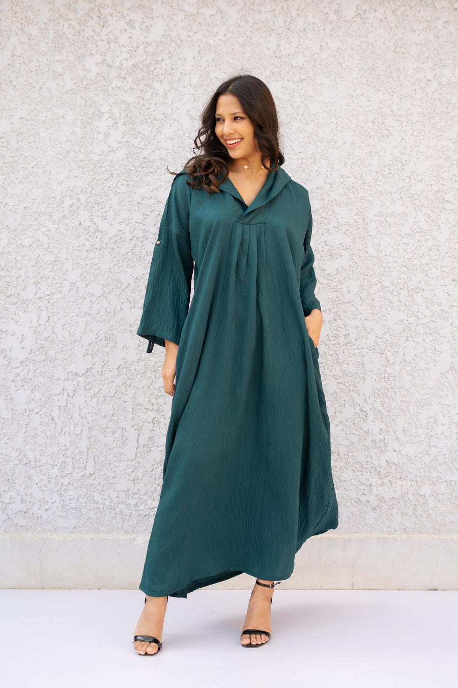 Green Linen hooded caftan maxi dress with pockets, chic Linen caftans for women, Kaftan dress, Caftans for women, caftans