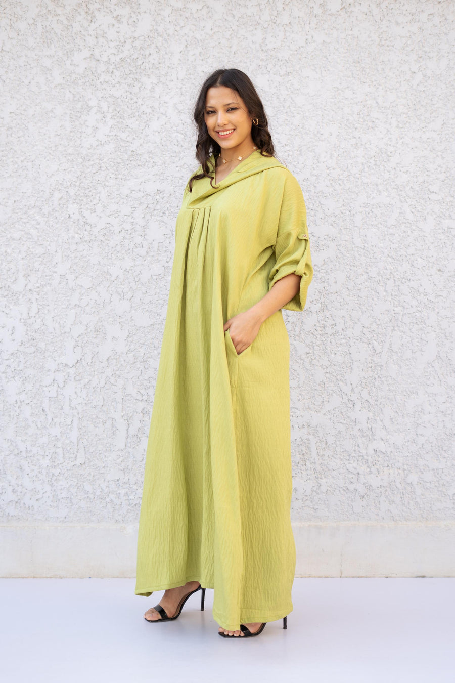 Simple and Elegant Pistachio Linen summer caftan maxi dress with pockets, chic Linen caftans for women, Kaftan dress, Caftans for women